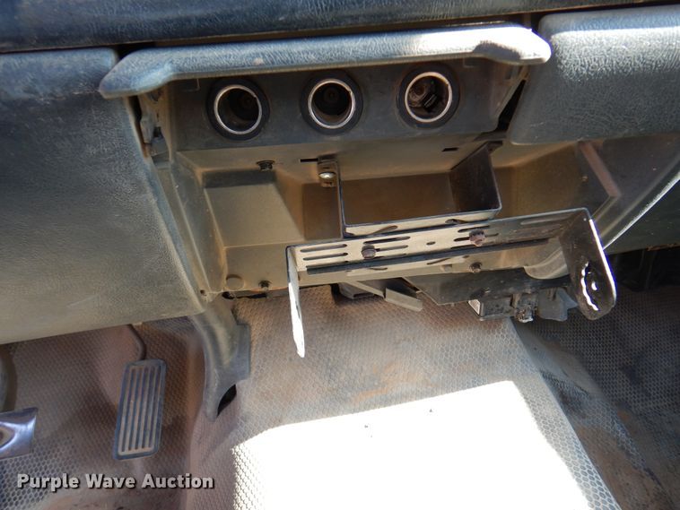 image for item IJ9483 2002 Chevrolet Silverado 1500  Ext. Cab pickup truck