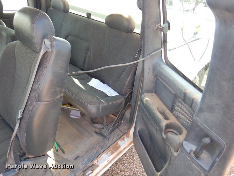 image for item IJ9483 2002 Chevrolet Silverado 1500  Ext. Cab pickup truck