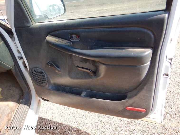 image for item IJ9483 2002 Chevrolet Silverado 1500  Ext. Cab pickup truck