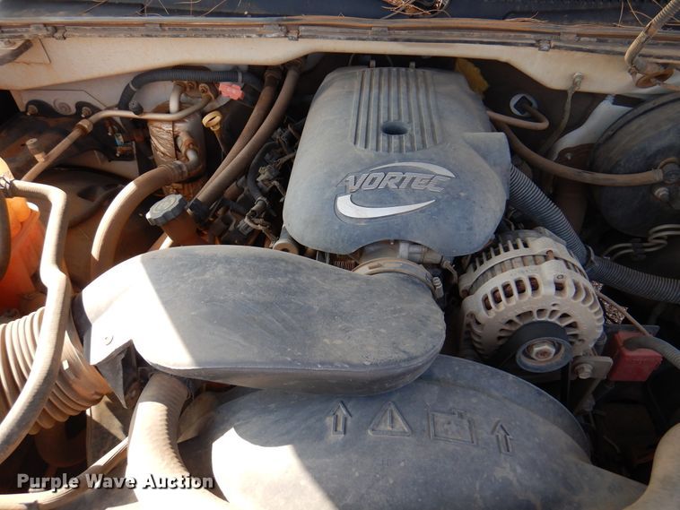 image for item IJ9483 2002 Chevrolet Silverado 1500  Ext. Cab pickup truck