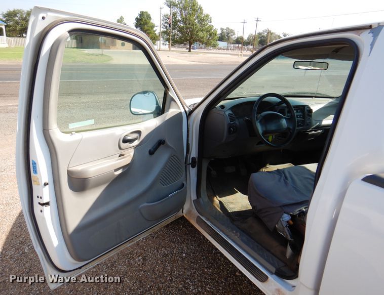 image for item IJ9484 1999 Ford F150  pickup truck
