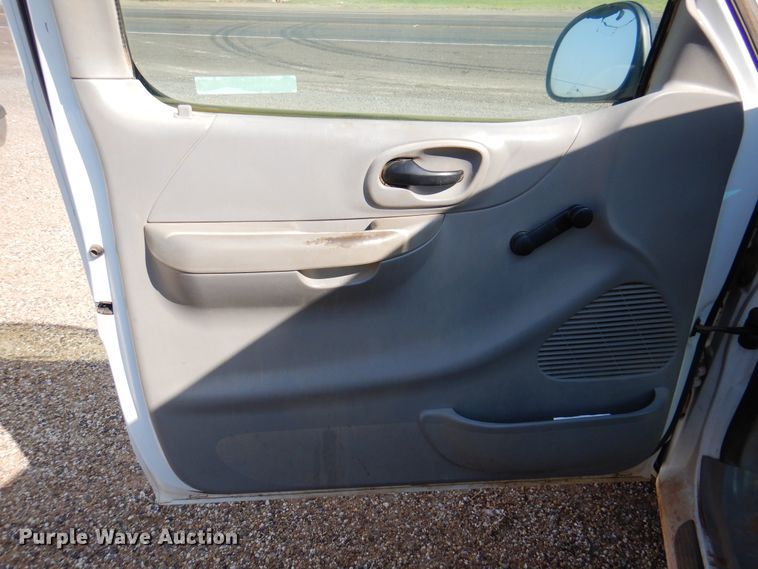 image for item IJ9484 1999 Ford F150  pickup truck