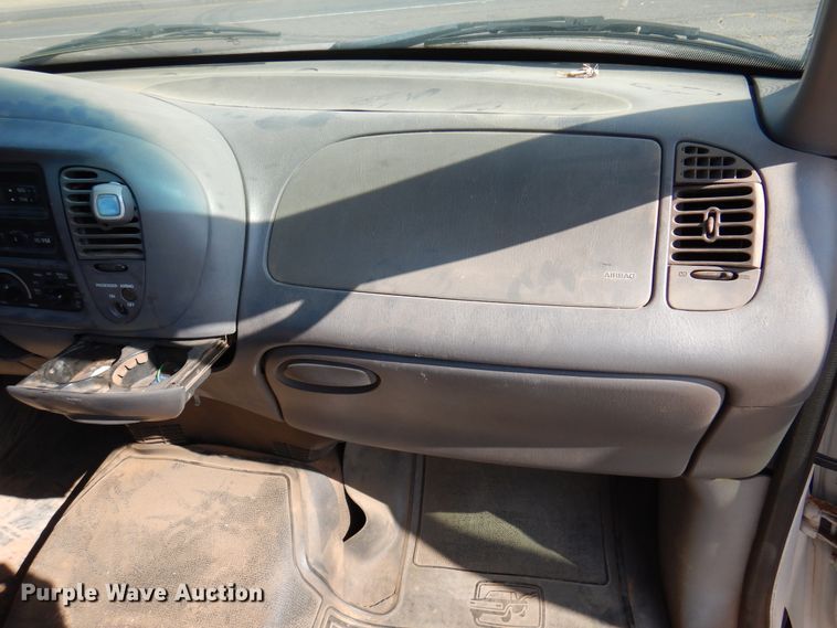 image for item IJ9484 1999 Ford F150  pickup truck