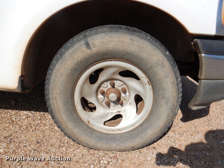 image for item IJ9484 1999 Ford F150  pickup truck