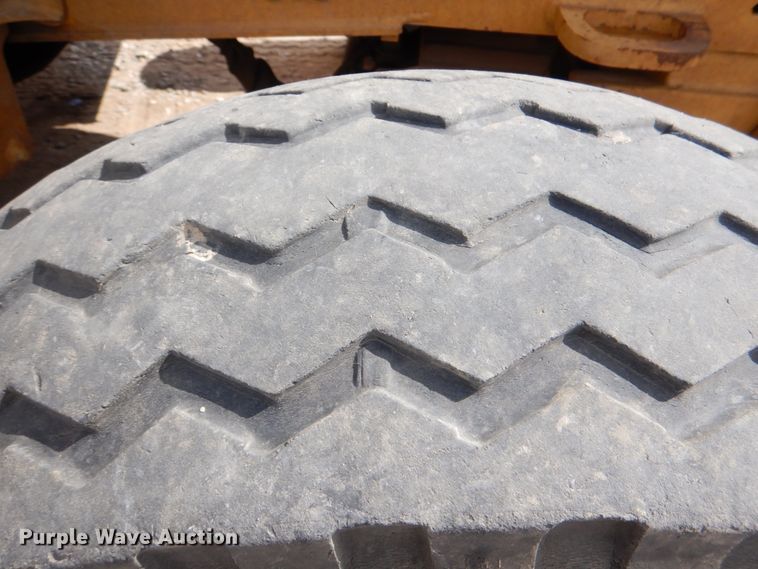 image for item IR9171 2001 John Deere 310SG  backhoe