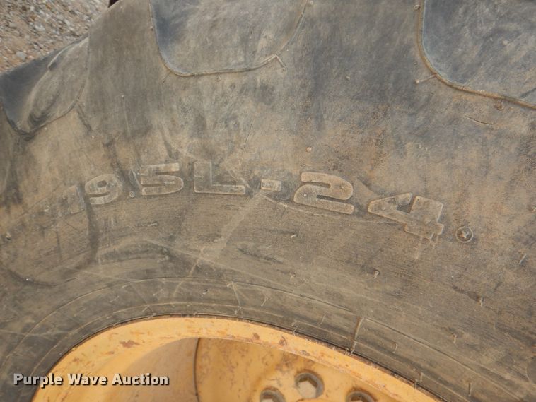 image for item IR9171 2001 John Deere 310SG  backhoe