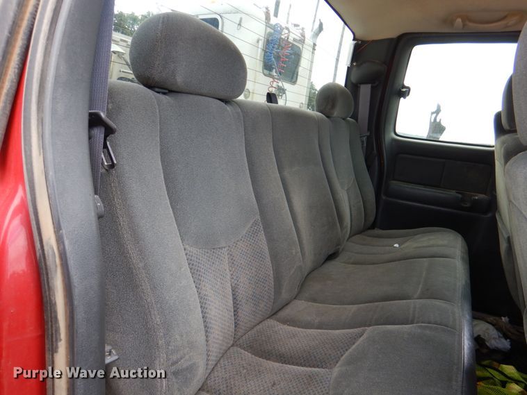 image for item IR9172 2004 Chevrolet Silverado 1500  Ext. Cab pickup truck