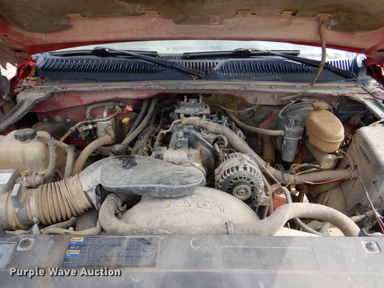 image for item IR9172 2004 Chevrolet Silverado 1500  Ext. Cab pickup truck