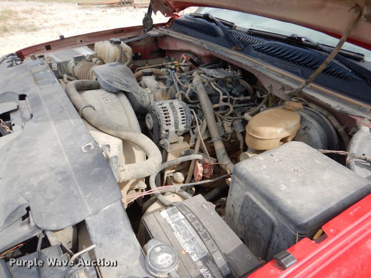 image for item IR9172 2004 Chevrolet Silverado 1500  Ext. Cab pickup truck