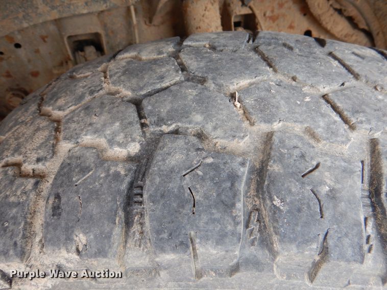 image for item IR9172 2004 Chevrolet Silverado 1500  Ext. Cab pickup truck