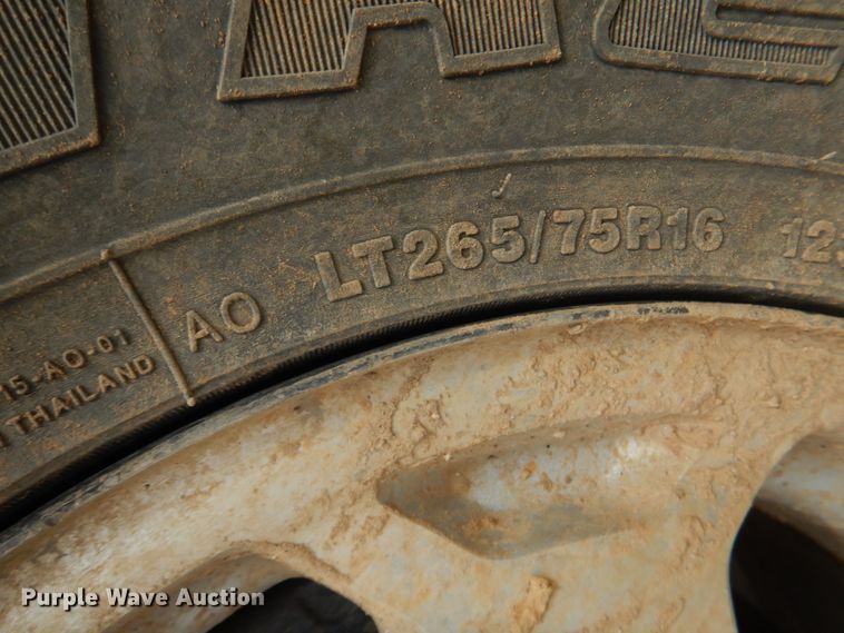 image for item IR9172 2004 Chevrolet Silverado 1500  Ext. Cab pickup truck