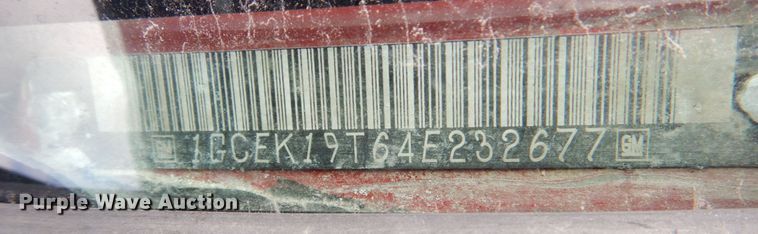 image for item IR9172 2004 Chevrolet Silverado 1500  Ext. Cab pickup truck