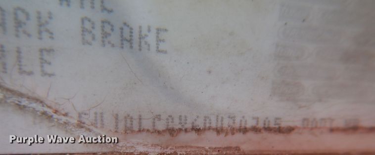 image for item IR9173 2006 Freightliner FLD120  semi truck