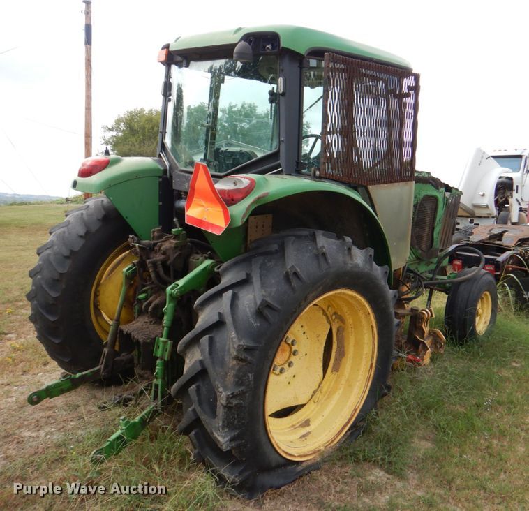 image for item IR9175 2003 John Deere 6615  tractor