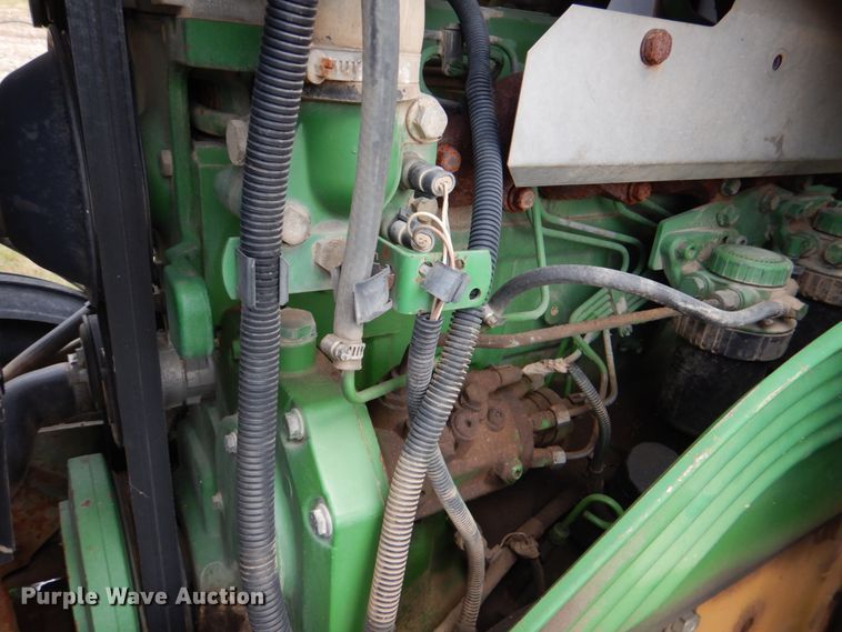 image for item IR9175 2003 John Deere 6615  tractor