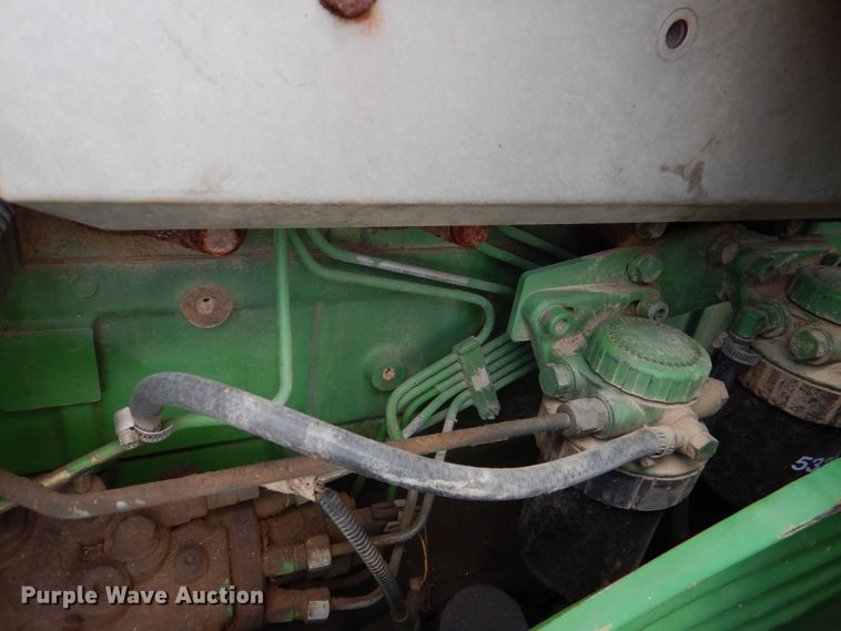 image for item IR9175 2003 John Deere 6615  tractor