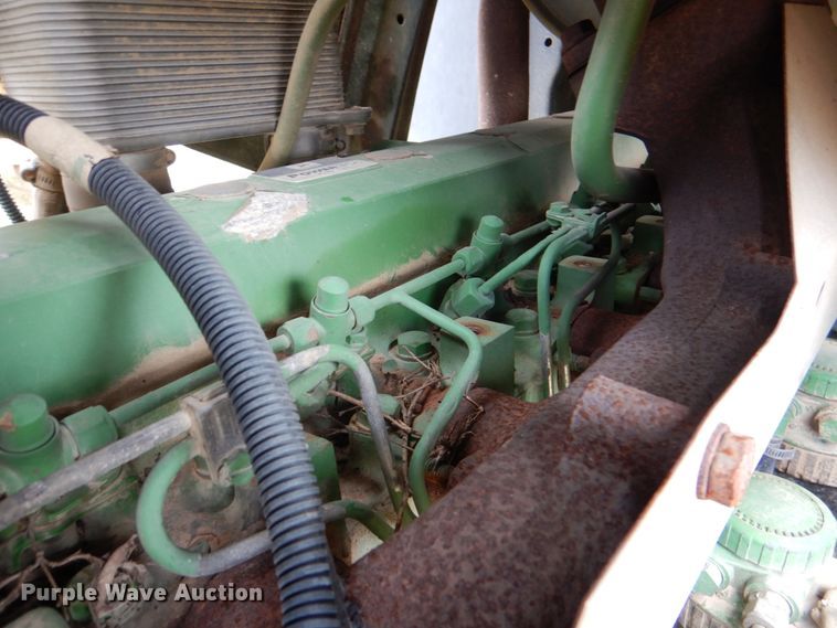 image for item IR9175 2003 John Deere 6615  tractor