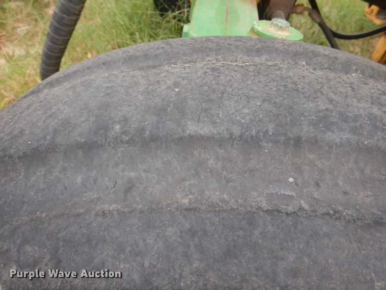 image for item IR9175 2003 John Deere 6615  tractor