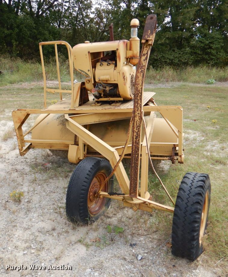 image for item IR9176 Rosco B7  broom