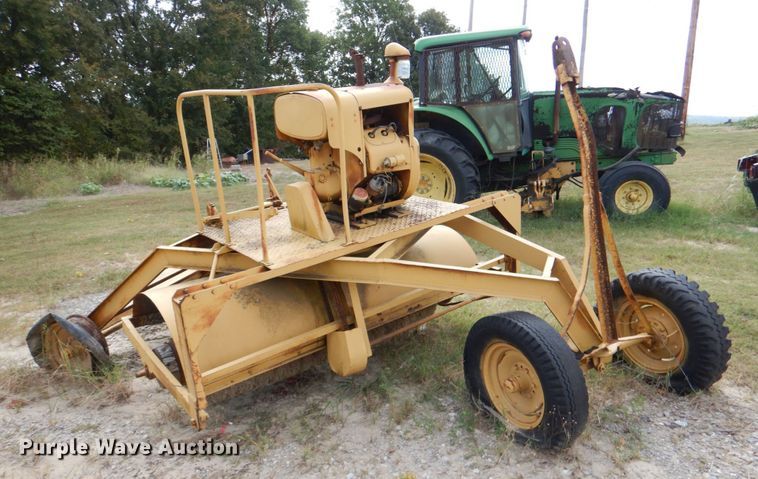 image for item IR9176 Rosco B7  broom