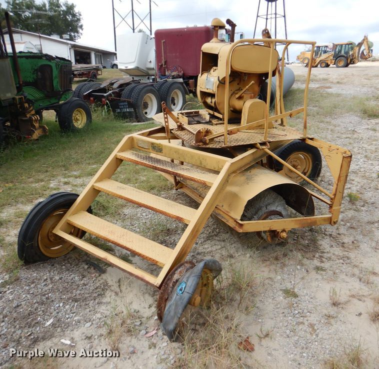 image for item IR9176 Rosco B7  broom