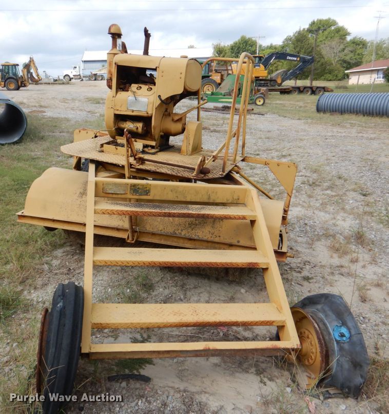 image for item IR9176 Rosco B7  broom