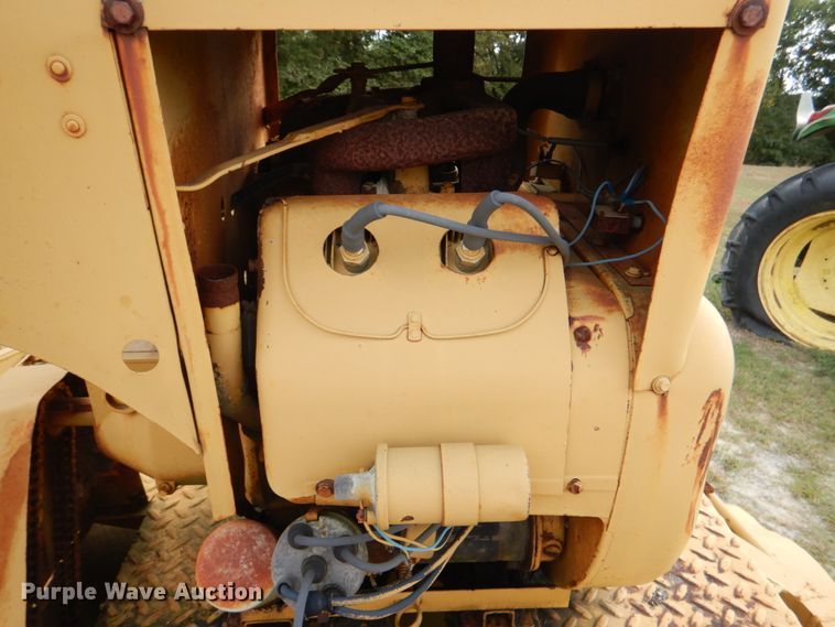 image for item IR9176 Rosco B7  broom