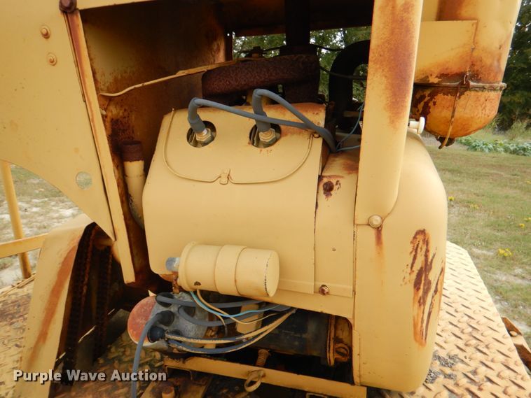 image for item IR9176 Rosco B7  broom