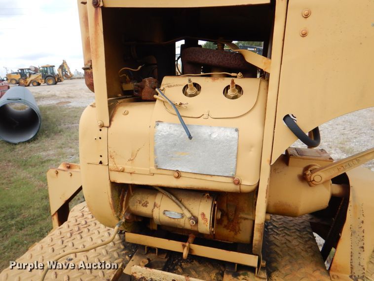 image for item IR9176 Rosco B7  broom