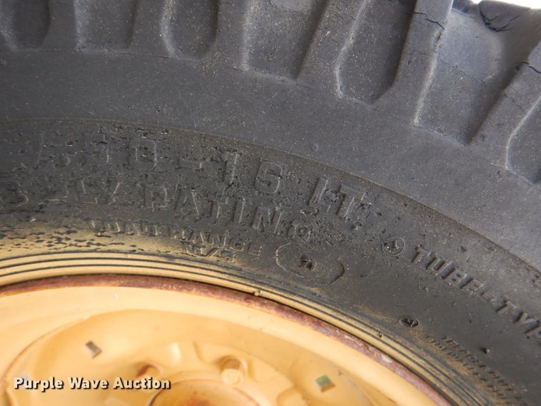 image for item IR9176 Rosco B7  broom