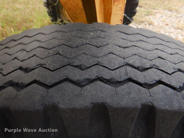 image for item IR9176 Rosco B7  broom