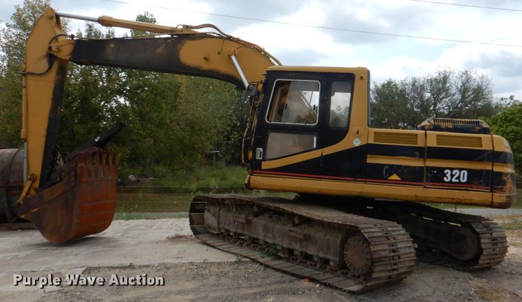 image for item IR9177 1995 Caterpillar 320L  excavator