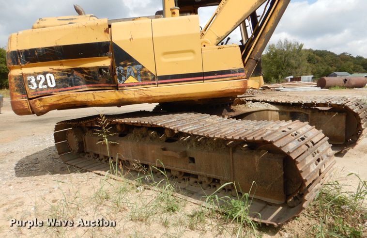 image for item IR9177 1995 Caterpillar 320L  excavator