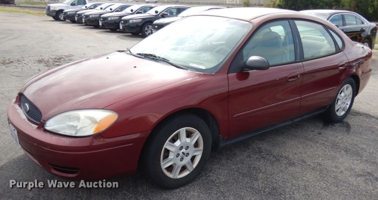 image for item JQ9233 2007 Ford Taurus