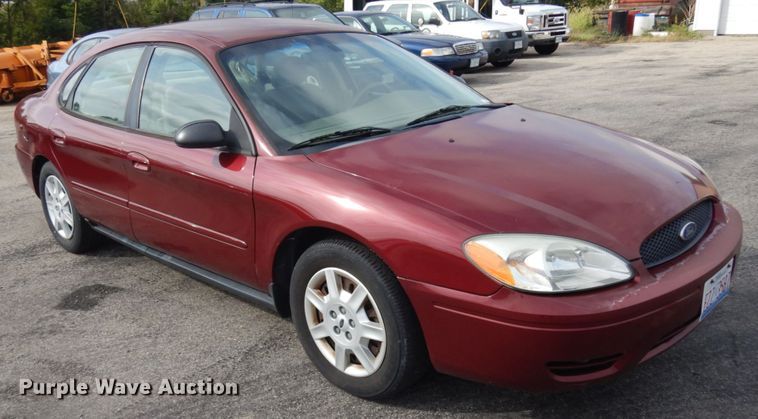 image for item JQ9233 2007 Ford Taurus