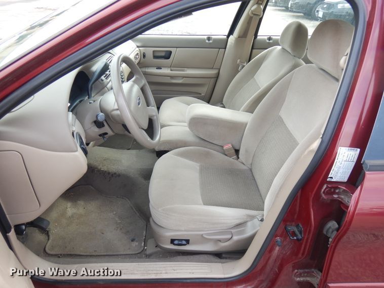 image for item JQ9233 2007 Ford Taurus