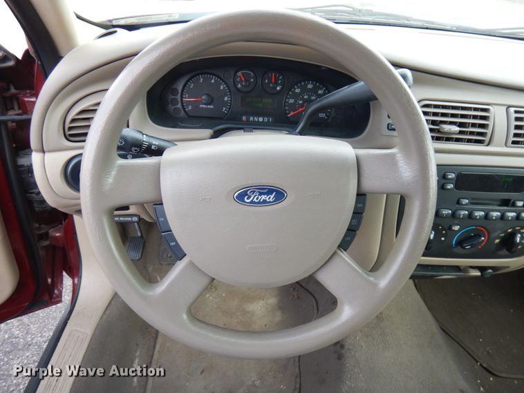 image for item JQ9233 2007 Ford Taurus
