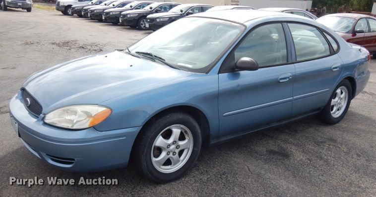 image for item JQ9234 2006 Ford Taurus