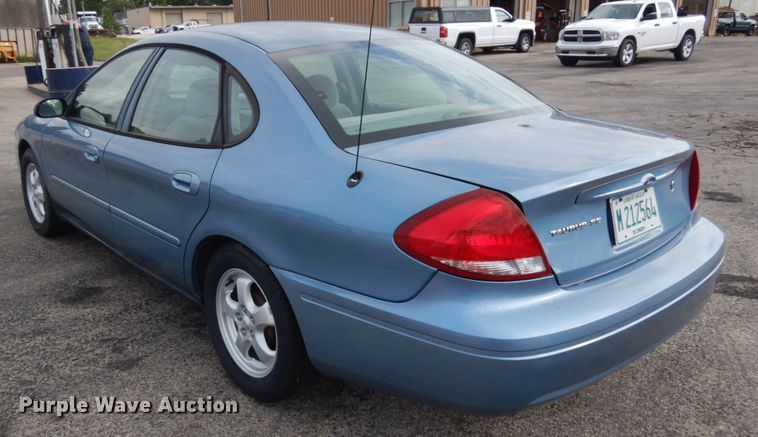 image for item JQ9234 2006 Ford Taurus
