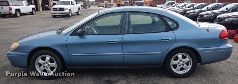 image for item JQ9234 2006 Ford Taurus