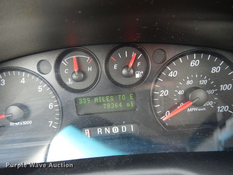 image for item JQ9234 2006 Ford Taurus