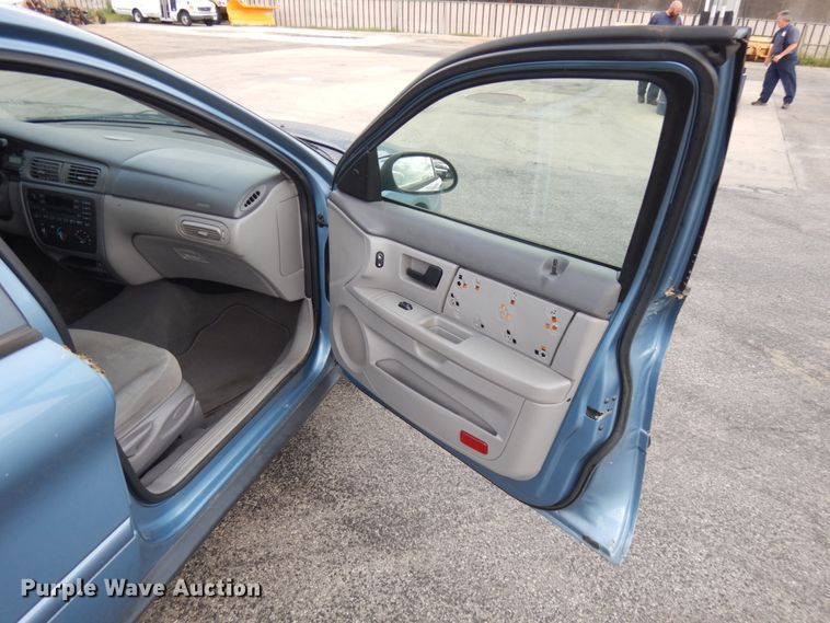 image for item JQ9234 2006 Ford Taurus