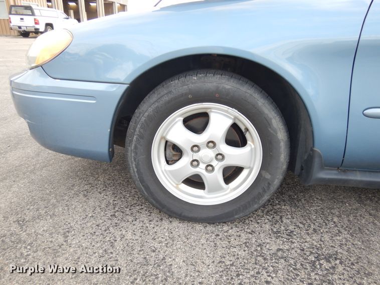 image for item JQ9234 2006 Ford Taurus