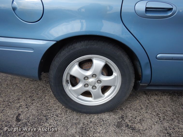 image for item JQ9234 2006 Ford Taurus