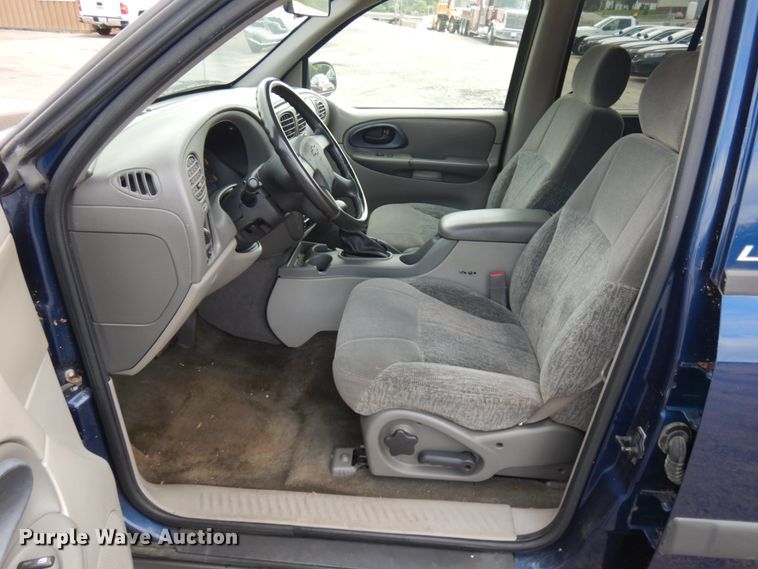 image for item JQ9235 2003 Chevrolet Trail Blazer  SUV