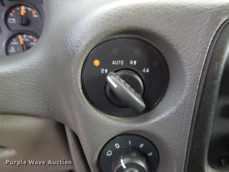 image for item JQ9235 2003 Chevrolet Trail Blazer  SUV