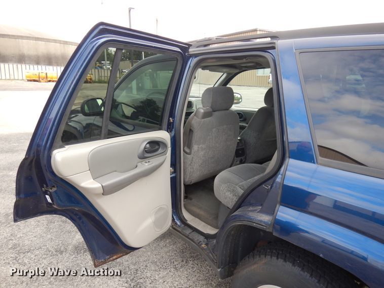 image for item JQ9235 2003 Chevrolet Trail Blazer  SUV