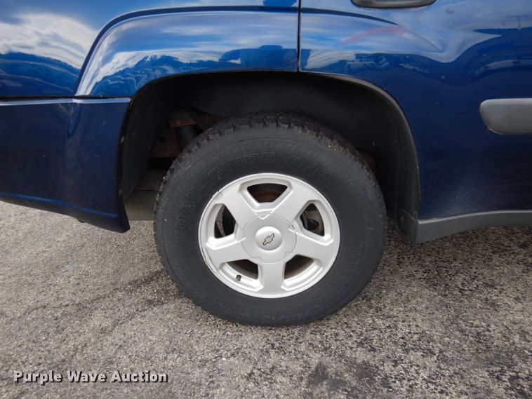 image for item JQ9235 2003 Chevrolet Trail Blazer  SUV