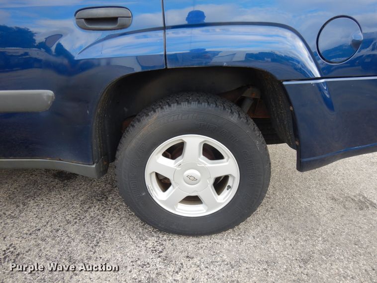 image for item JQ9235 2003 Chevrolet Trail Blazer  SUV