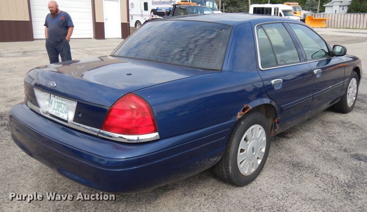 image for item JQ9236 2006 Ford Crown Victoria Police Interceptor